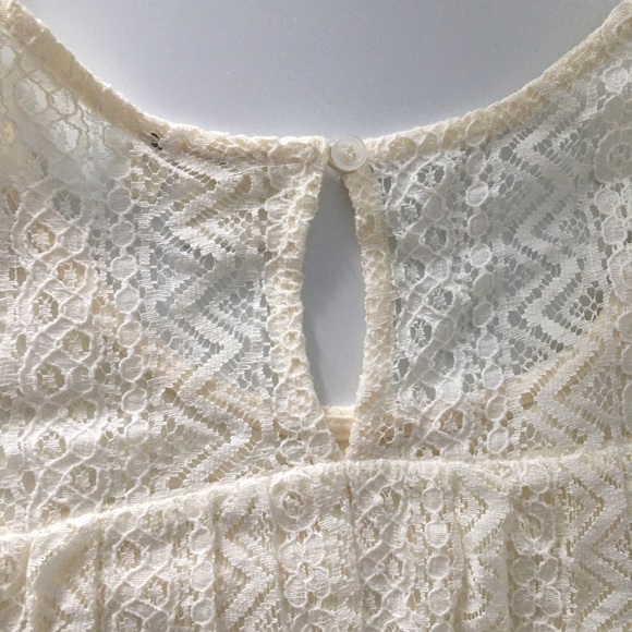 White tunic top - Picture 7 of 8